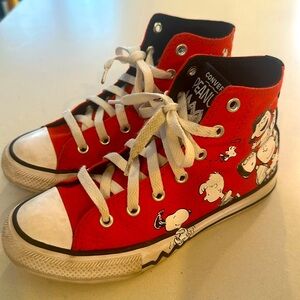 Converse kids Peanuts high tops size 2, good condition unisex